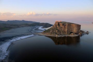 آذربایجان‌های شرقی و غربی از طوفان نمک نجات یافتند