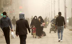 گرد و غبار در ایران پدیده‌ منطقه‌ای است
