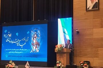 وزیر فرهنگ: ساختار نظام ارتباطات ایران نمی‌تواند محلی باقی بماند