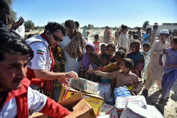 بیش‌از ۶ هزار نفر به سیلزدگان سیستان و بلوچستان امدادرسانی می‌کنند