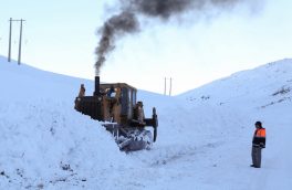 بارش برف و کولاک راه ۲۰ روستای هشترود را مسدود کرد
