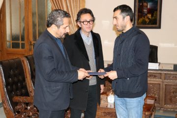 شهردار تبریز از قهرمان دوی ۴۰۰متر مسابقات بین المللی جام فجر قدردانی کرد