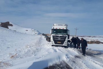 راهداران آذربایجان شرقی امسال به ۲ هزار و ۶۱ خودروی گرفتار در برف  امدادرسانی کردند