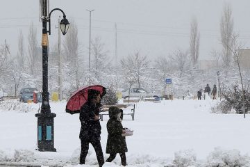 بارش برف مدارس برخی مناطق آذربایجان شرقی را امروز دوشنبه تعطیل کرد
