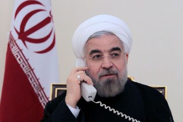دکتر روحانی فراررسیدن سال ۹۸ را به رهبر معظم انقلاب اسلامی، تبریک گفت