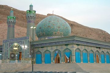 صحن‌های بقاع متبرکه استان اصفهان با رعایت پروتکل‌های بهداشتی به روی زائران باز می‌شود