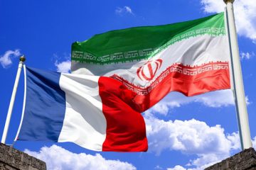 ایران فریباه عادل‌خواه را به دلیل اهداف سیاسی نگه داشته است