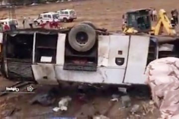 واژگونی اتوبوس سرویس کارکنان پالایشگاه نفت اصفهان