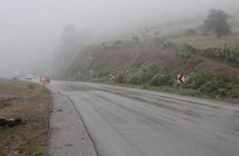 بارندگی در جاده‌های ۵ استان کشور  همچنان ادامه دارد