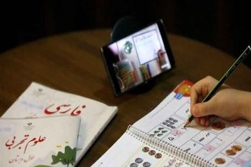 ۶۲۰۰ تلفن همراه هوشمند بین دانش‌آموزان نیازمند استان اصفهان توزیع شد