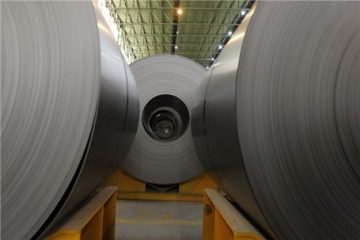 عبور از مرز تولید ماهانه ۲۱ هزار و ۵۵ تن ورق فولادی در شرکت فولاد امیرکبیر کاشان