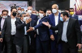 با هیاهو و جنجال‌های احمدی نژاد برای ثبت‌نام سیزدهمین دوره انتخابات ریاست‌جمهوری