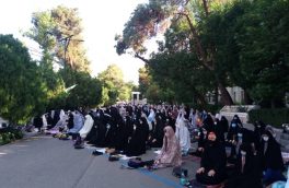 نماز عید سعیدفطر به امامت حجت‌الاسلام رستمی در فضای باز دانشگاه تهران برگزار شد