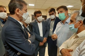 حضور استاندار آذربایجان غربی در لحظات اولیه درجمع خبرنگاران حادثه دیده در بیمارستان نقده