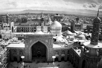نمایش عکس های قاجاری حرم مطهر رضوی همزمان با دهه کرامت در خانه تاریخی ملک