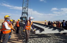 عملیات اجرایی همه قطعات پروژه راه آهن بوشهر-شیراز فعال می‌شود
