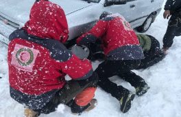 نجات ۸۴ مسافر گرفتار برف و کولاک جاده‌های اشنویه