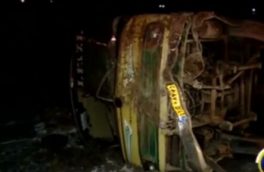 در پی واژگونی اتوبوس در آزادراه تبریز- زنجان ۱۲ نفر مصدوم شدند