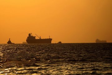 نیاز بازارهای جهانی نفت به طلای سیاه ایران
