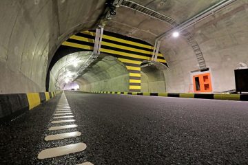 مشارکت شرکت های دانش بنیان برای هوشمند سازی تونل های ترافیکی ضروری است
