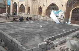 سنگ‌فرش پیرامون مسجد تاریخی کلکته چی با سنگ اسپراخون
