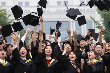 استخدام فارغ‌التحصیلان دانشگاهی در چین آغاز شد