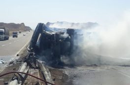برخورد تریلی ترکیه ای با گاردریل در آزادراه تبریز- زنجان موجب مرگ راننده شد