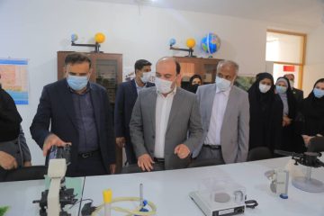 چهار آزمایشگاه دانش‌آموزی در بندر عباس افتتاح شد