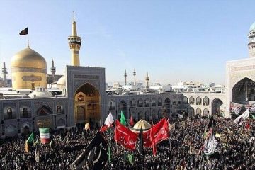 مشهد درسالروز شهادت امام رضا(ع) غرق ماتم/آمدم ای شاه پناهم بده