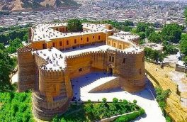 آزادسازی عرصه و حریم قلعه فلک‌الافلاک یکی از مهم‌ترین پیش شرط‌های یونسکو برای ثبت جهانی این قلعه ساسانی است