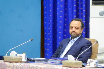 خاندوزی: افزایش درآمدهای نفتی باعث کاهش کسری بودجه و رفع نگرانی از افزایش نرخ تورم از محل استقراض شد