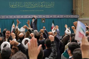رهبر انقلاب: همه باید در انتخابات شرکت کنند/ انتخابات رکن اصلی نظام جمهوری اسلامی است
