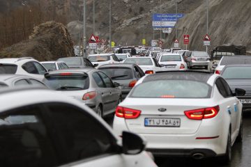 ترافیک در مسیرهای خروجی استان مازندران سنگین است