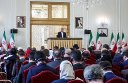 وزیر امور خارجه: ایران از توسعه جنگ در منطقه استقبال نمی‌کند