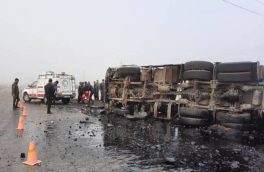 یک کشته حاصل واژگونی تریلی در جاده آذرشهر _ عجب شیر