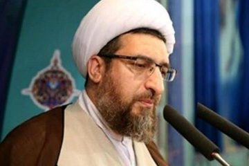 امام جمعه موقت تبریز: محبوبیت شهدای خدمت ناشی از ولایت مداری و تبعیت از ولی امر مسلمین از سوی آنها است