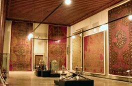 “استراحت­ دوره ­ای”فرش‌‌های گرانقیمتِ ایرانی در موزه فرش ایران
