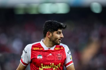 مهدی ترابی ستاره تیم فوتبال پرسپولیس در آستانه به تراکتور