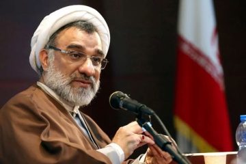 دبیر شورای عالی انقلاب فرهنگی خواستار بازبینی بحث تاریخ دانشگاهی در ایران شد