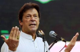 حکم بازداشت «عمران خان» نخست‌وزیر سابق پاکستان و همسرش تمدید شد