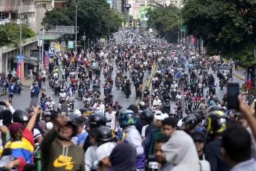 درگیری معترضان نتایج انتخابات ریاست‌جمهوری ونزوئلا با پلیس ضدشورش