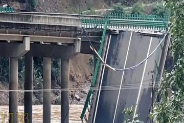 شمار قربانیان ریزش پل در استان شانشی چین به ۳۸ نفر رسید