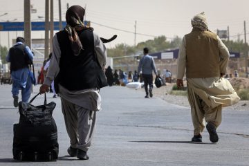 بازگشت هزار و ۱۸۵ تبعه افغانستانی از مرز دوغارون به کشورشان