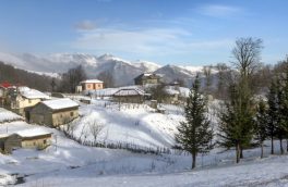 بارش شدید برف مسیر ارتباطی ۵۶۳ روستای لرستان را بست