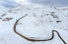 برف و کولاک محورهای ارتباطی استان زنجان را مسدود کرد