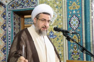 امام جمعه تبریز: بخش خصوصی برای ایجاد کار جوانان آماده است