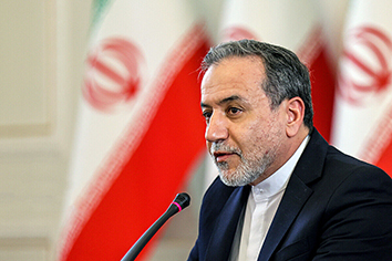عراقچی: پیامدهای منفی تحریم‌ها انکارناپذیربوده، اما دو خطا را نباید مرتکب شد