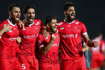 برتری ۲ بر صفر پرسپولیس برابر ذوب‌آهن/ وحید هاشمیان به آرامش رسید