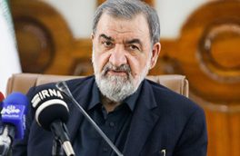 محسن رضایی: آخرین مهلت‌های نجات آمریکا در حال سر رسیدن است