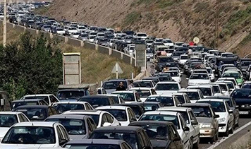 ترافیک سنگین در برخی محورهای منتهی به پایتخت وجود دارد